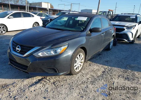 2018 Nissan Altima 2.5 S z USA, uszkodzony, nr VIN 1N4AL3AP3JC129400